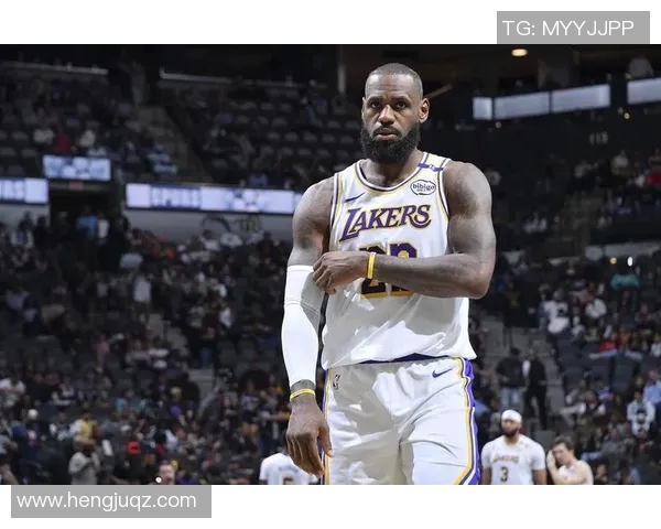 詹姆斯再迎里程碑浓眉21+18 湖人客胜国王获连胜 詹姆斯再迎里程碑浓眉21+18 湖人客胜国王获连胜
