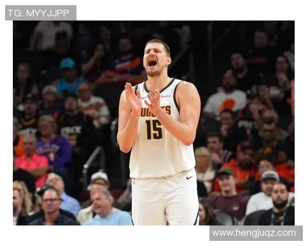 危险动作!约基奇夹住迪文岑佐手臂吹后者犯规 森林狼挑战失败 危险动作!约基奇夹住迪文岑佐手臂吹后者犯规 森林狼挑战失败